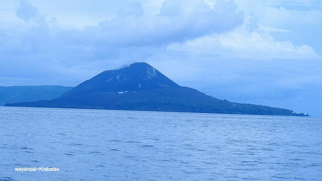 Bawah Laut Sampai Puncak Gunung, Semua Indah di Krakatau