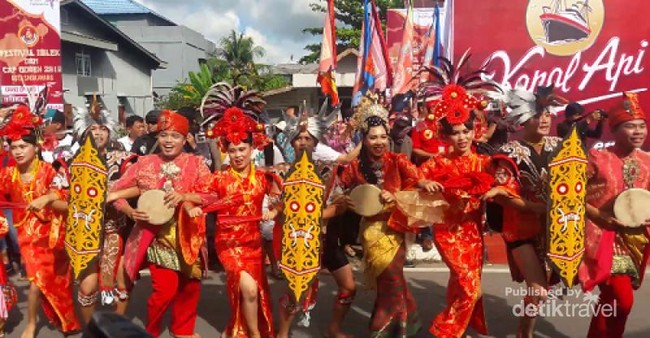 Begini Meriahnya Parade Cap Go Meh Singkawang 2018