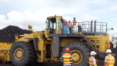 Begini Rasanya Mengunjungi Tambang Batu Bara Terbesar Kalimantan