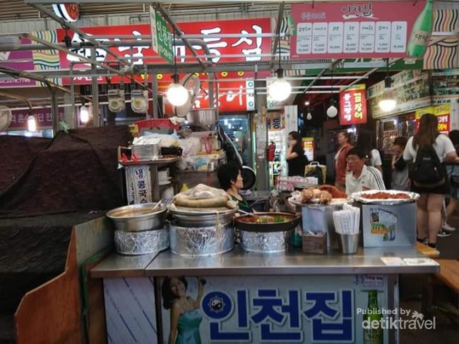 Begini Suasana Pusat Kuliner Tradisional di Korea Selatan