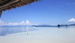 Bening Parah! Ini Pasir Timbul di Pantai Saleo Raja Ampat