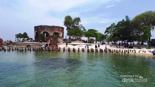 Benteng Indah di Tepi Pantai Ini Ada di Jakarta, Tahu?