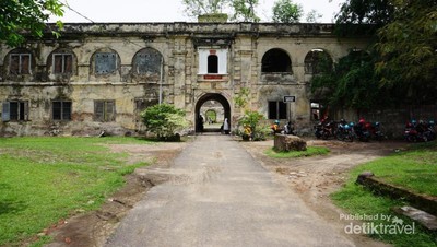 Benteng Kuno di Ngawi yang Cocok Buat Prewedding