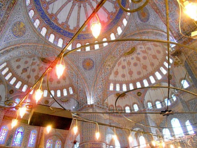 Berbagai Sisi Blue Mosque di Istanbul yang Menakjubkan