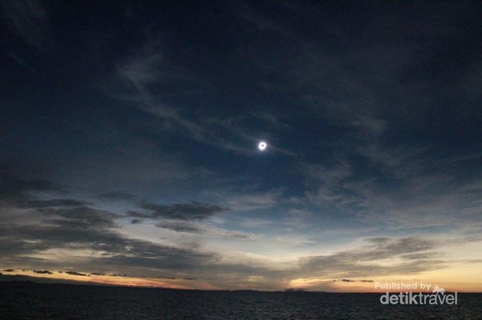 Berburu Gerhana Matahari Hingga ke Negeri Laskar Pelangi