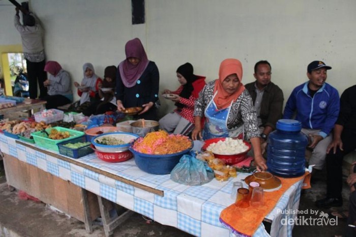 Berburu Kuliner Pagi Di Pasar Paya Ilang Takengon, Aceh