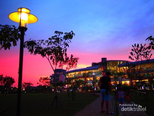 Berburu Sunset Spektakuler di Kawasan Bintaro, Tangsel