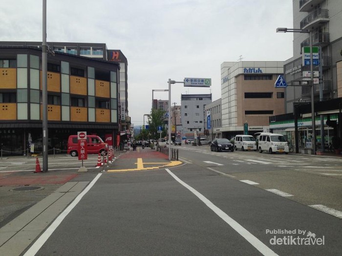 Bersepeda Keliling Kota Tua Takayama Jepang, Seru!
