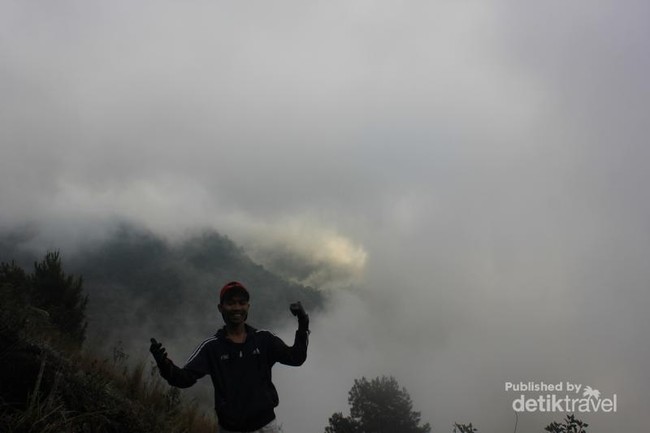 Bertualang Taklukan Gunung Guntur di Garut
