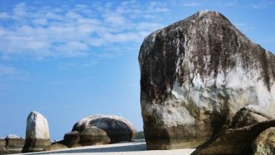 Bidikan Cantik dari Atas Mercusuar di Belitong