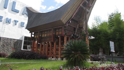 Bisa Lihat Rumah Tongkonan di Balige, Sumut