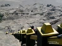 Bromo, Pesona Keindahan Asli Dari Indonesia