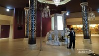 Ruang pameran bawah tanah dan meditasi