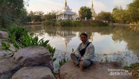 Komplek taman surga dan kolam Nirvana