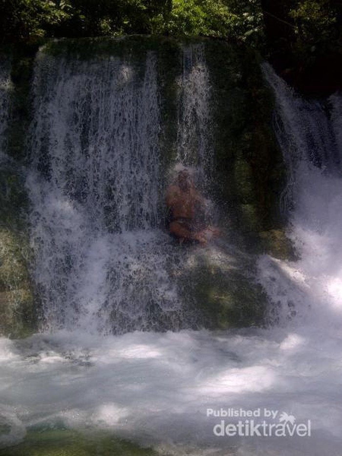 Bukan di Bali, Ini Air Terjun Buleleng di Morowali