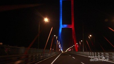 Bukan Golden Gate, Ini Jembatan Suramadu dari Madura