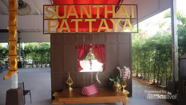 Bukan TMII, Ini Potret Taman Mini Ala Thailand