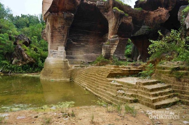 Bukit Kapur yang Jadi Primadona di Madura