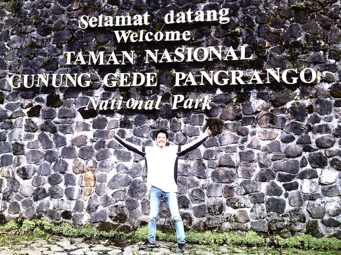 Byur! Rasakan Segarnya Air Terjun Pangrango