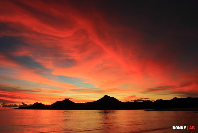 Cahaya Emas di Pulau Mahoro, Sulut