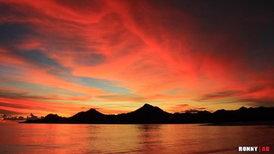 Cahaya Emas di Pulau Mahoro, Sulut