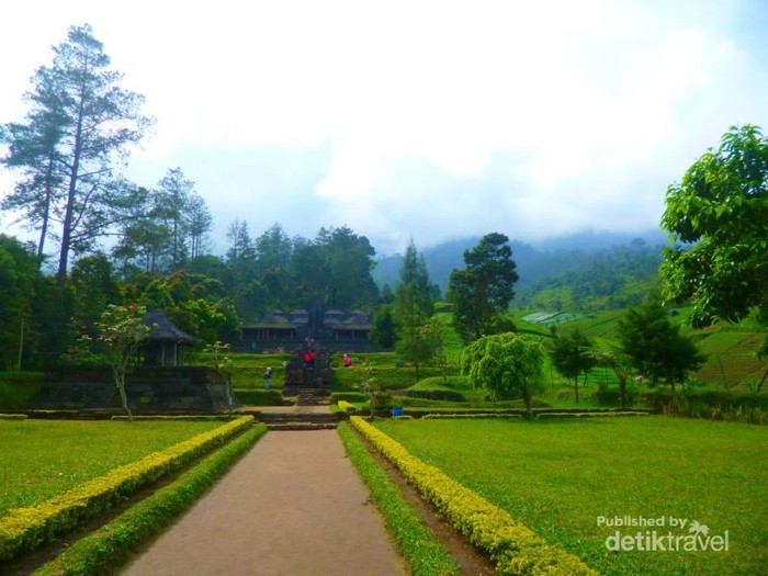 Candi Cetho, Serasa di Atas Awan