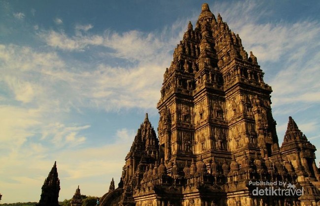 Candi Prambanan, yang Klasik & Tetap Memesona di Yogyakarta