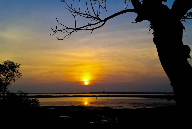 Cantiknya Pantai Sembilangan dari Puncak Mercusuar