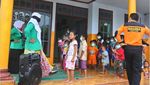Cara Agar Anak-anak di Lereng Semeru Tetap Ayem Pasca Erupsi