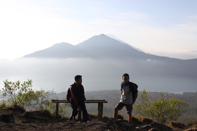 Dahsyatnya Matahari Terbit di Gunung Batur, Bali