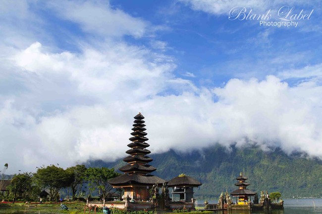 Damainya Hati di Danau Beratan, Bali