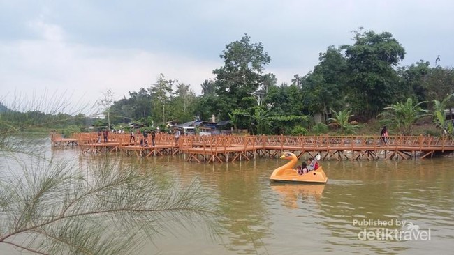 Danau Aik Beguruh, Tempat Santai Asyik di Bangka