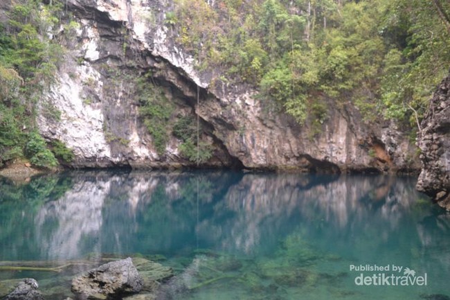 Danau Biru Sebening Kaca di Kolaka Utara, Sultra