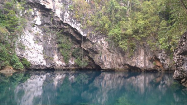 Danau Biru Sebening Kaca di Kolaka Utara, Sultra