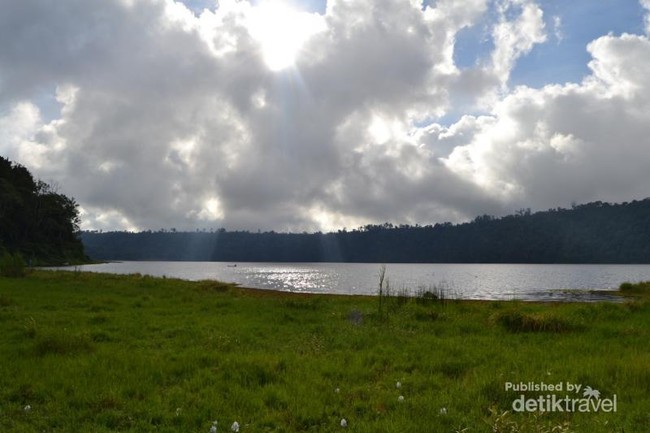 Danau Buyan, Tempat Kemping Asyik di Bali
