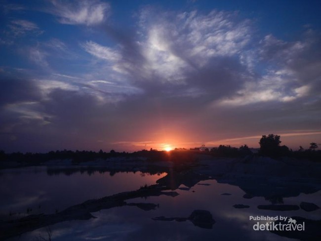 Danau Kaolin di Pagi Hari, Cantik Banget!