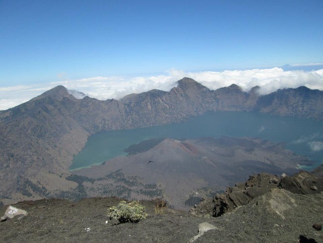 Danau Segara Anak, Persembahan Gunung Rinjani yang Menawan