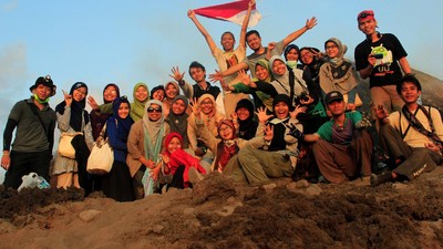 Dari Trekking Sampai Snorkeling, di Krakatau Semua Bisa!