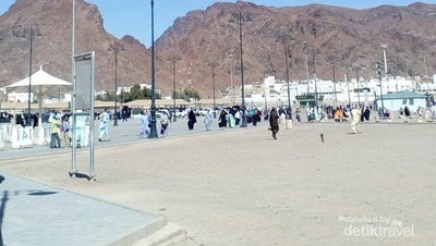 Dua Gunung yang Unik di Madinah