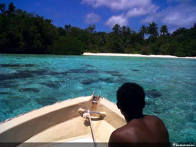 Eksotisme Pasir Putih di Pulau Gam, Raja Ampat