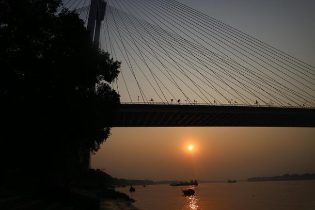 Eksotisnya Sunset di Kolkata