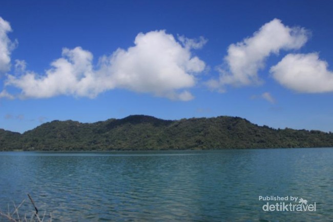 Flores Punya Danau Seindah Ini