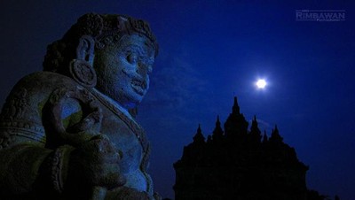 Foto Candi Palosan Malam Hari? Siapa Takut!
