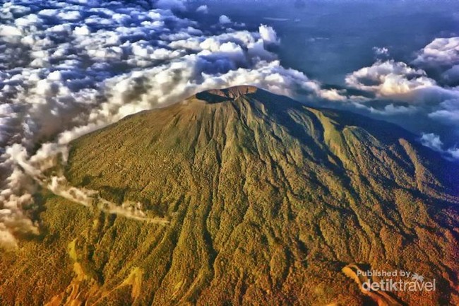Foto-foto Keindahan Indonesia dari Pesawat