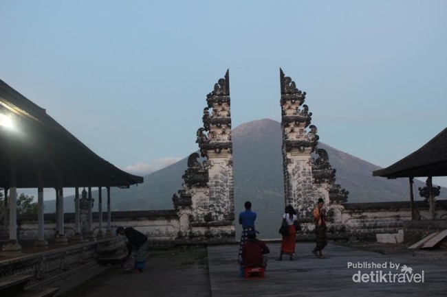 Foto Gerbang Surga dari Bali