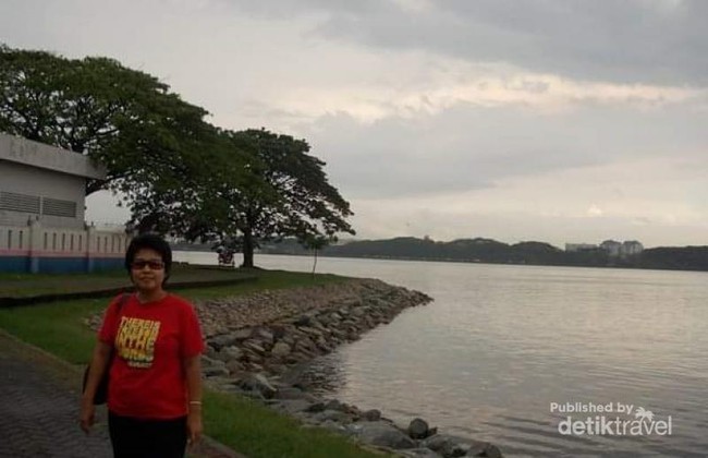 Foto: Melihat Singapura dari Malaysia