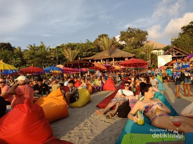 Foto: Menikmati Ibiza Ala Bali