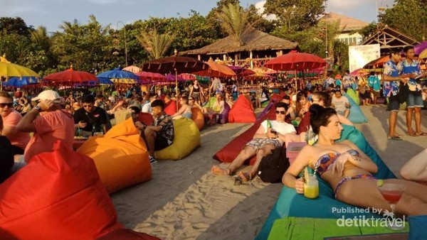 Foto: Menikmati Ibiza Ala Bali