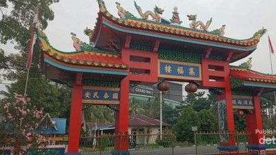 Foto: Penampakan Vihara Cantik dan Megah di Singkawang