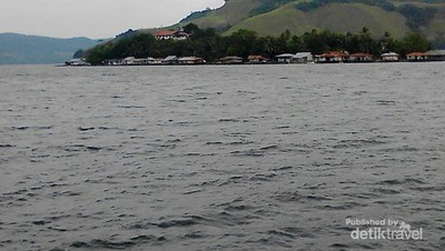 Gambaran Keindahan Danau Sentani di Jayapura